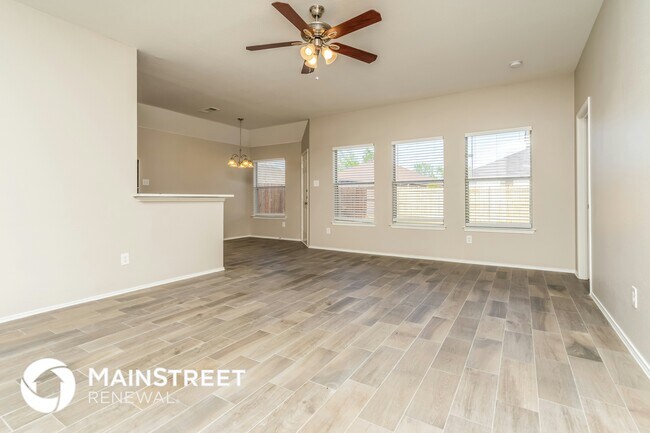 Photo - 717 Somerset Dr