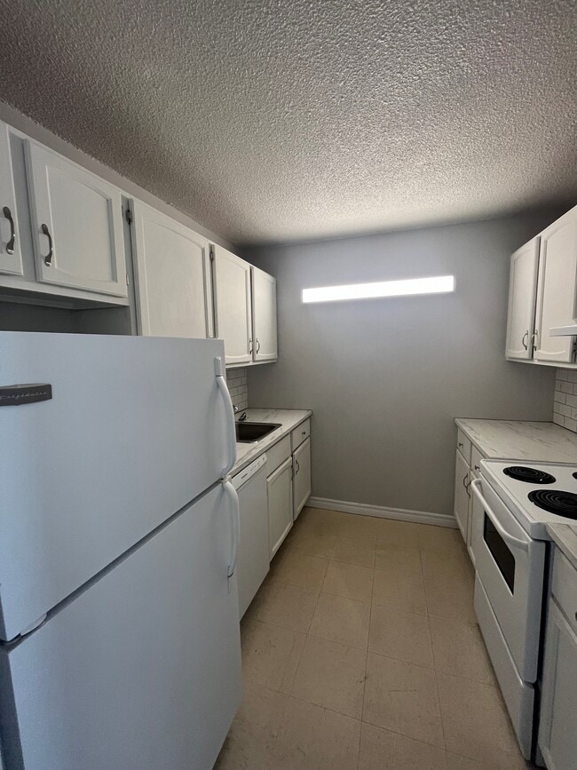 Photo - WELCOME TO THE SEACOAST TOWER - ONE BEDROOM APARTMENT AVAILABLE Unit 607