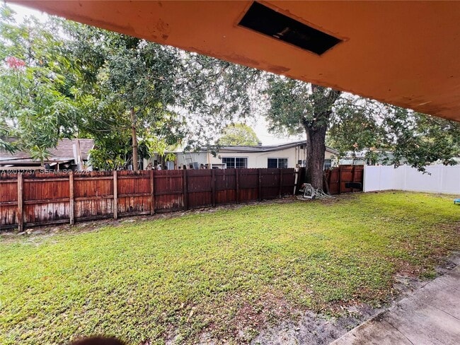 Photo - 6143 SW 33rd St Unidad B