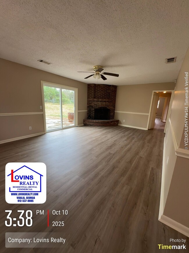 Photo - 1542 Stella Ave