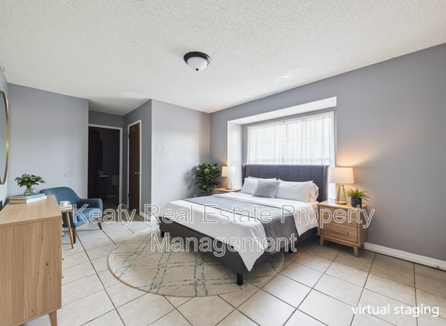 102 Limoges St