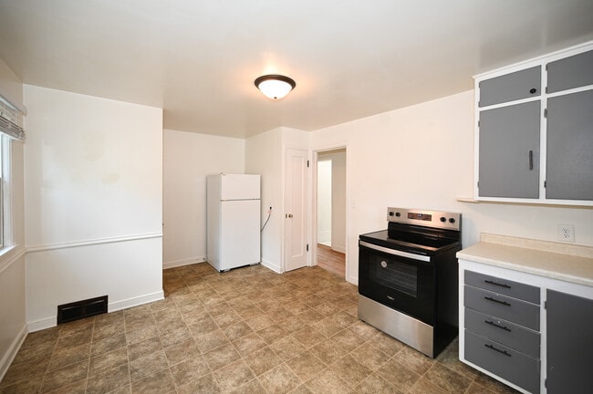 Photo - 1221 8th Ave NW