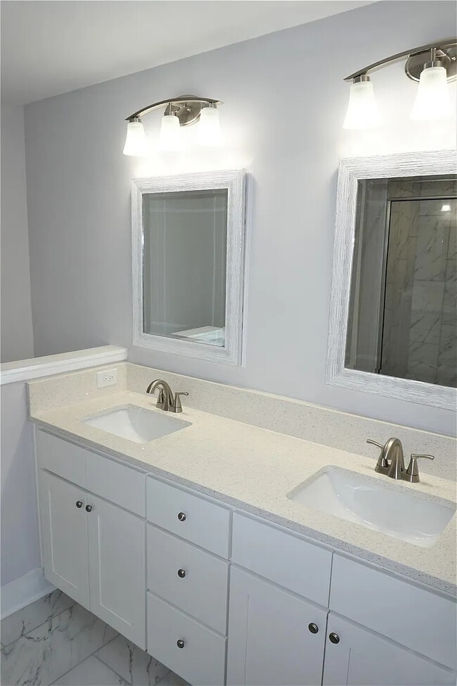 Photo - 1040 McLain Rd