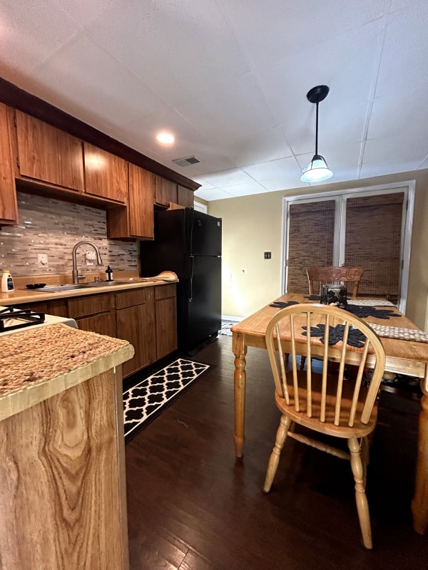 Building Photo - 5204 Roman Dr