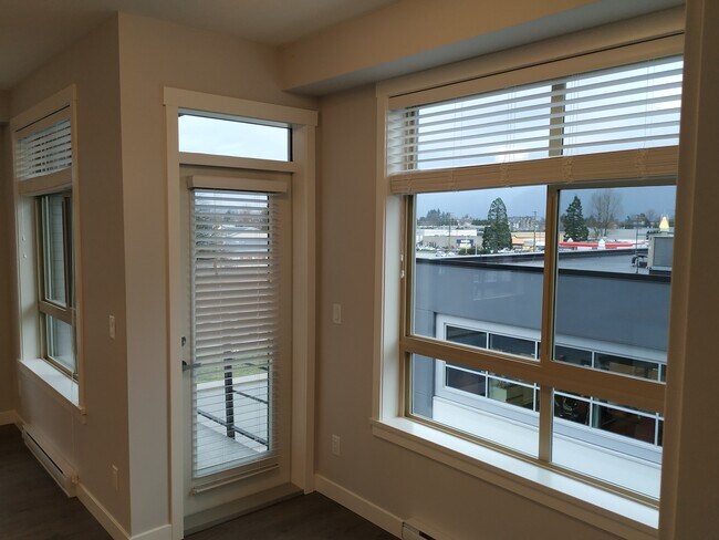 Photo - 45562 Airport Rd Unité 404