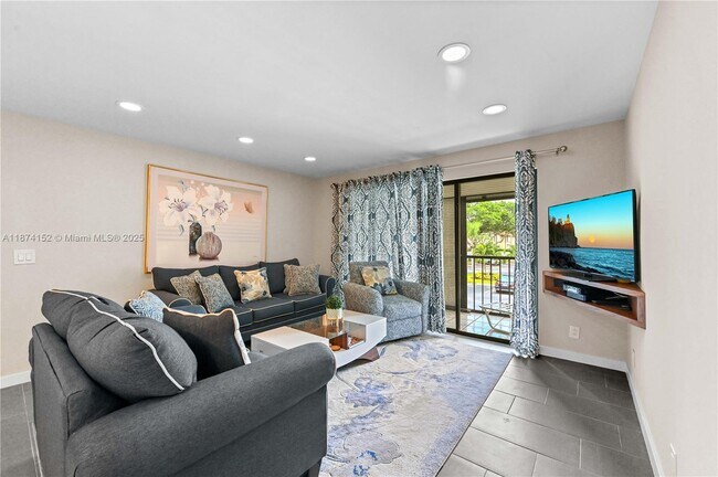 Photo - 812 Sky Pine Way Unit C2