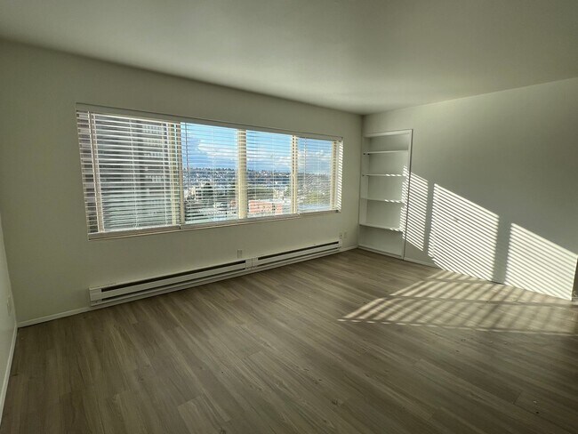 Photo - Sheffield Apts.