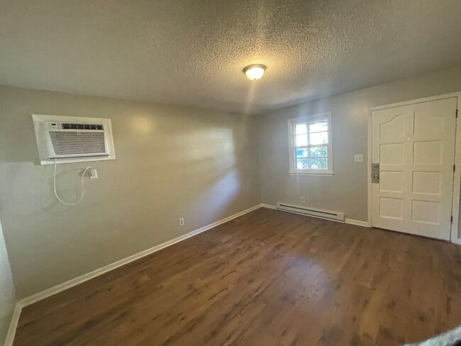 Photo - Renovated 3 bedroom 1 bathroom house