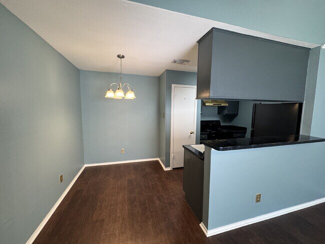 Photo - Medical center newly renovated unit is ready for move in! Unit Apt 606