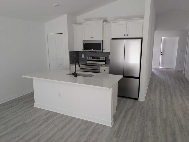 Photo - 3211 3rd St SW