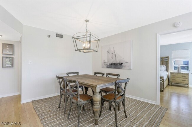 Photo - 5501 Heron Point Dr Unit 201