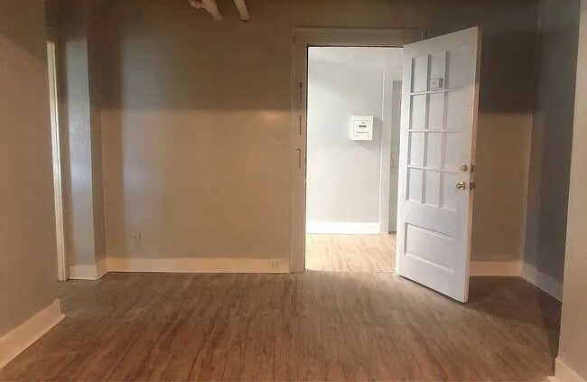 Photo - 602 Henry St Unit 1B