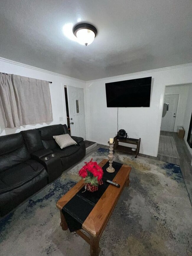 Photo - 10945 Campbell Ave