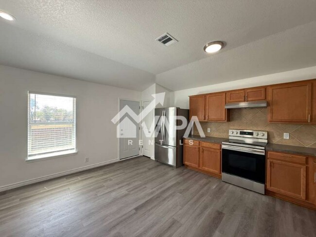 Photo - 9506 Everton