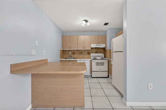 Photo - 7680 SW 156th Ct Unit B115
