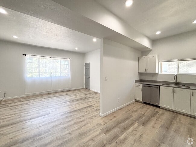 Building Photo - 1090 S 1100 E Rental