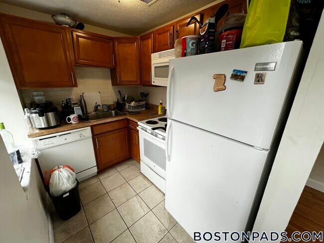 1078 Boylston St Unit 4
