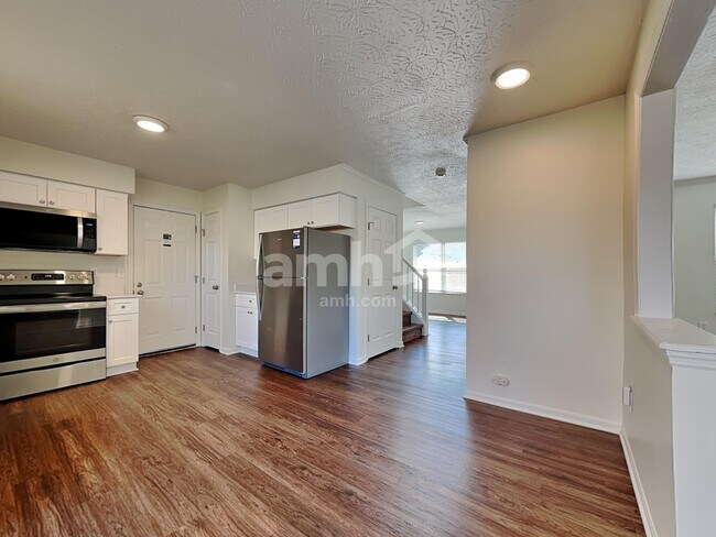 Photo - 3270 Village Dr