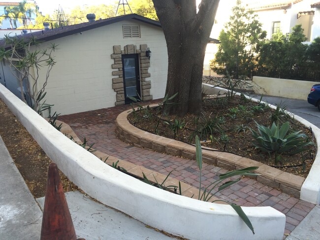 Photo - 328 East Carrillo Street Apartamentos Unidad #D