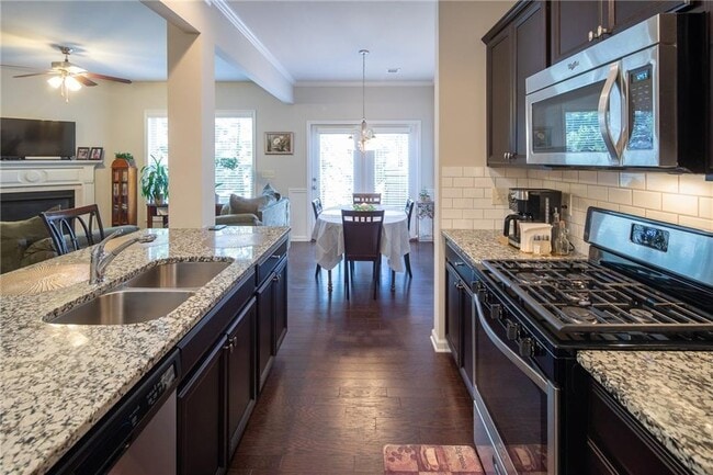 Photo - 2865 Maple Park Pl