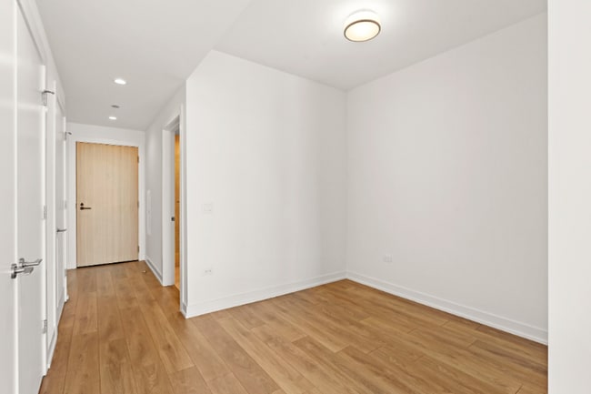 Photo - 208 W Hill St