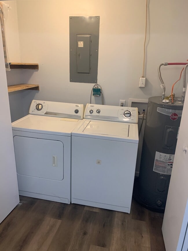 Photo - 3030 Wilson Rd