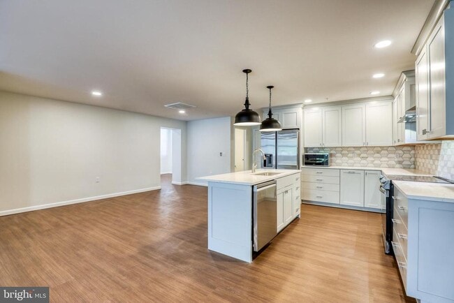 Photo - 210 E Boscawen St Unit 204