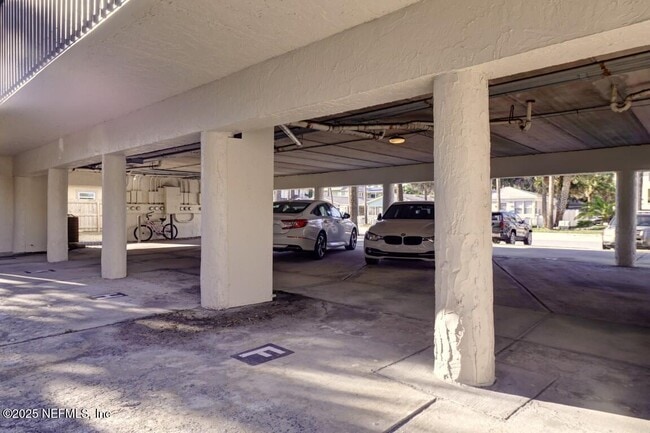 Building Photo - 400 1st St S Unit F