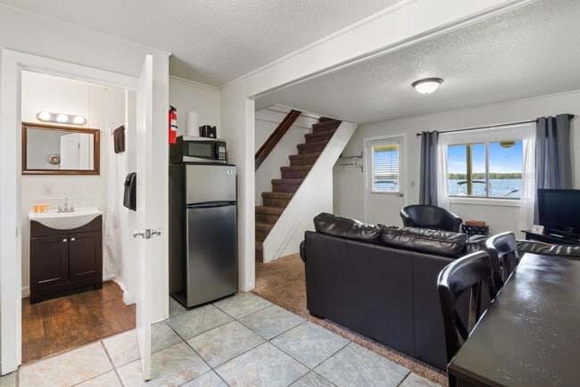 228 E State St Unit SI ID1596518P