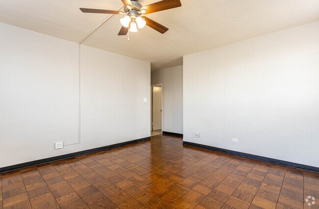 Studio - 450SF - The Sheraton