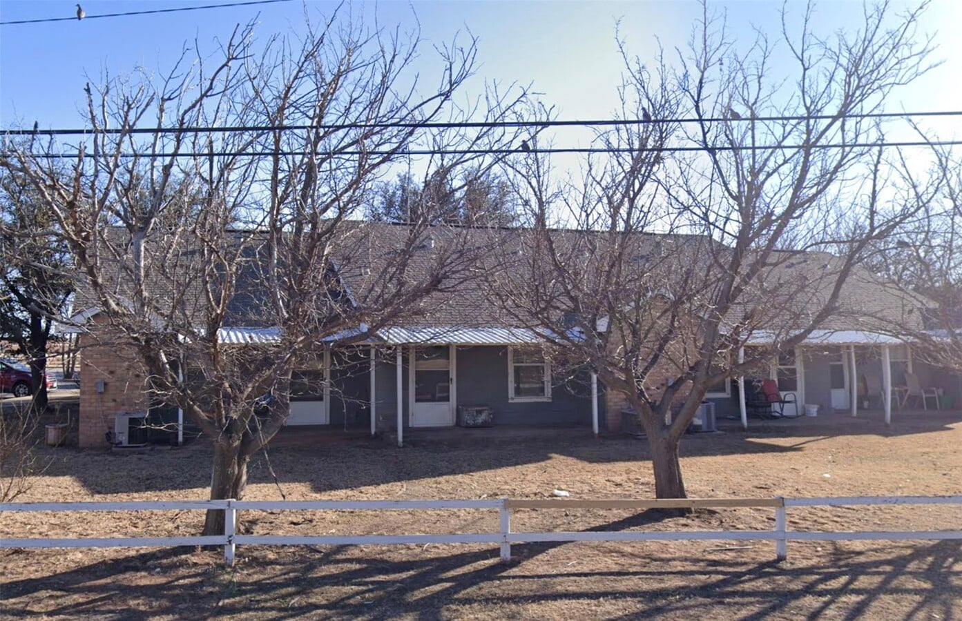 Photo - 610 W 8th St