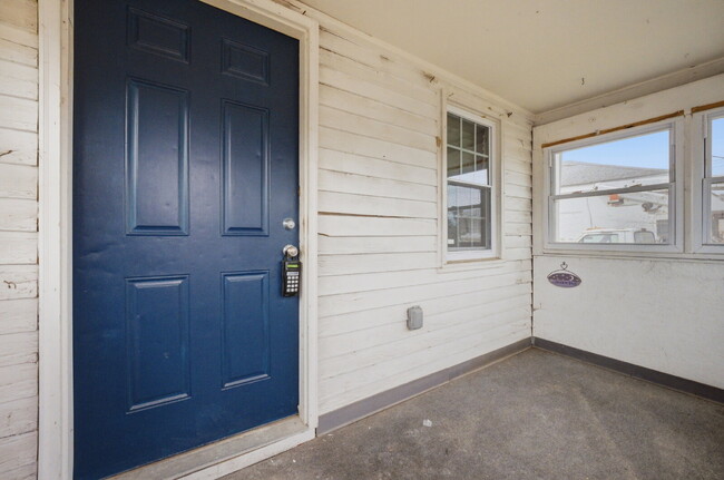 Photo - GORGEOUSLY REMODELED 2 BED HOUSE FOR RENT IN HAMPTON!