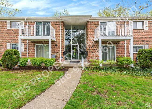 Building Photo - Charming 2-Bedroom Condo in Clinton Twp. –... Unit 132
