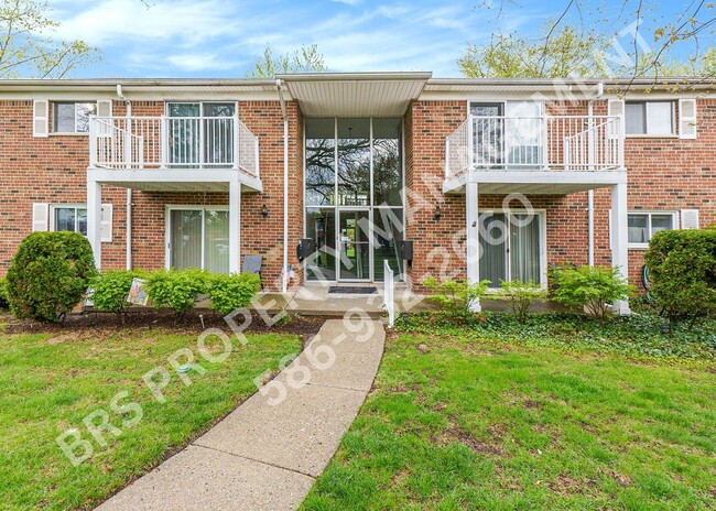 Charming 2-Bedroom Condo in Clinton Twp. –... - Charming 2-Bedroom Condo in Clinton Twp. –... Unit 132