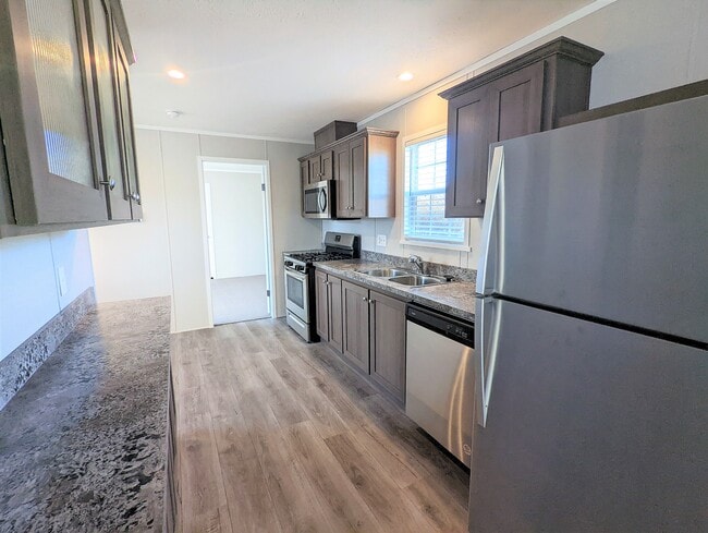 Photo - 618 Maine St