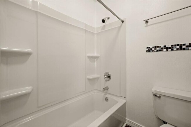 Photo - Fully Remodeled Studio Unit 5