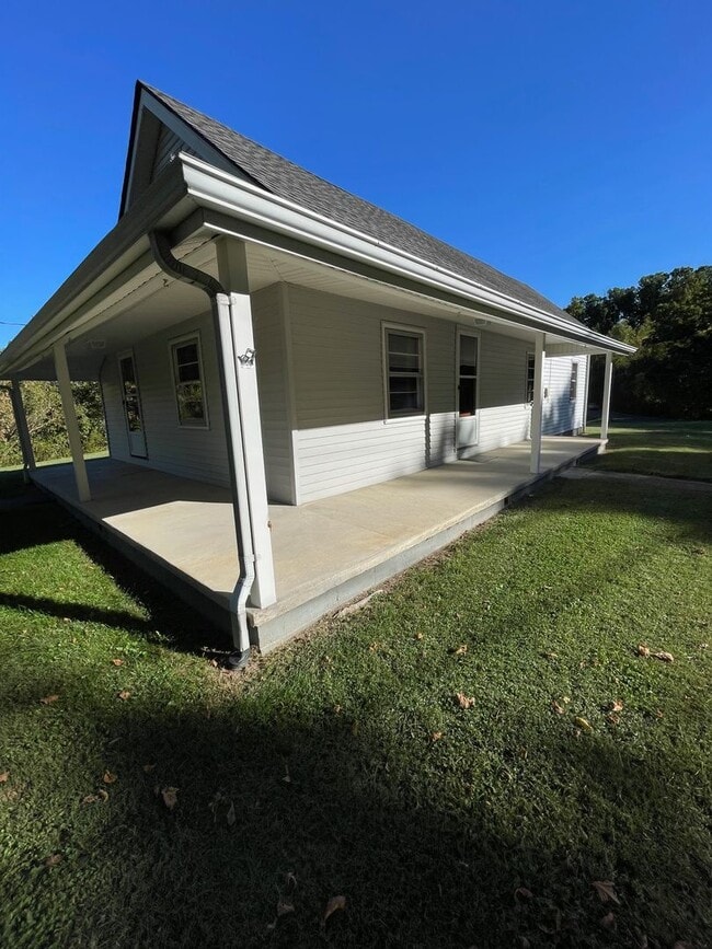 Photo - 2 Bedroom / 1 Bath  Kingsport, TN