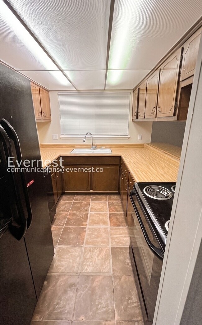 Photo - 1845 Stonehenge Dr