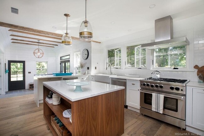 Photo - 49 Benton Hill Rd