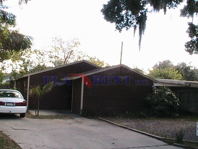 Building Photo - **3/2 Remodeled Duplex Near Downtown Orlando off of Curry Ford**