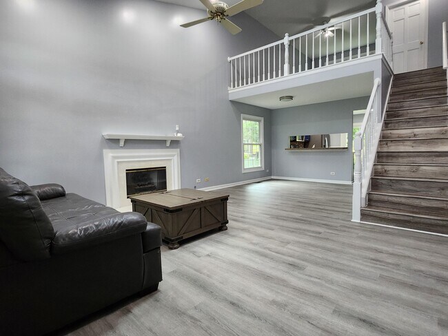 Photo - 1700 Coach Dr