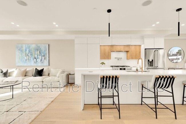 Photo - 1365 Perry Pl NW