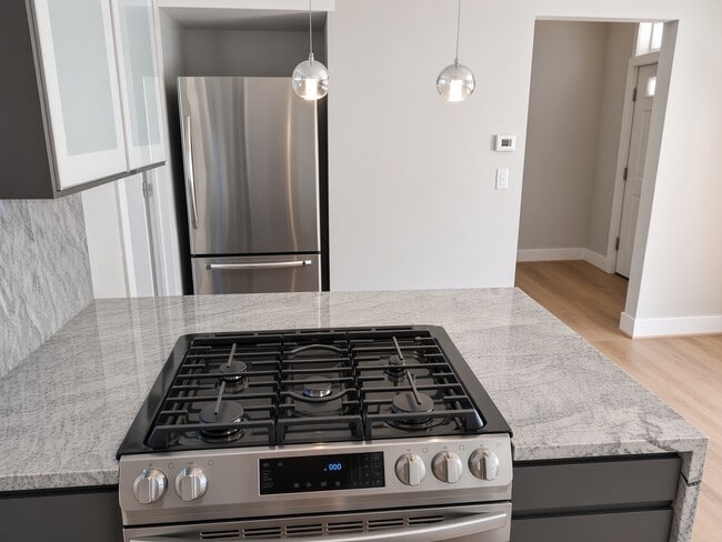 255 Federal St Unit 1R