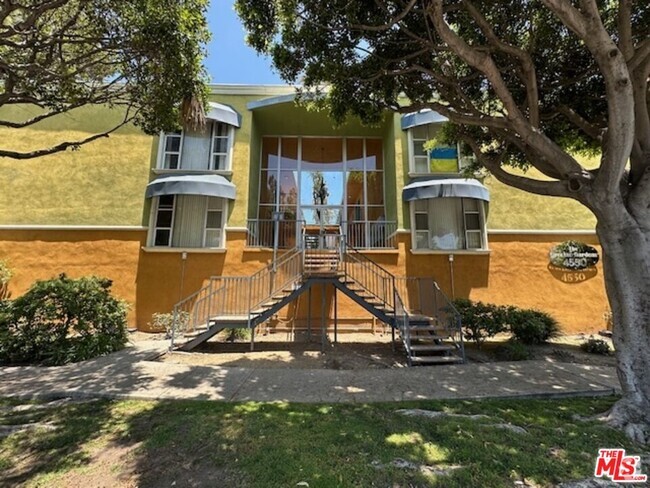 Building Photo - 4550 Overland Ave Unit 220 Rental