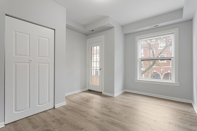 Photo - 7451 N Greenview Ave Unit 313