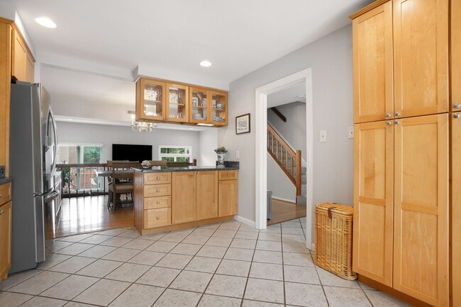 Photo - Gorgeous 2BR/3.5BTH Townhome in desirable Neighborhood of StoneyBrook in Rockville