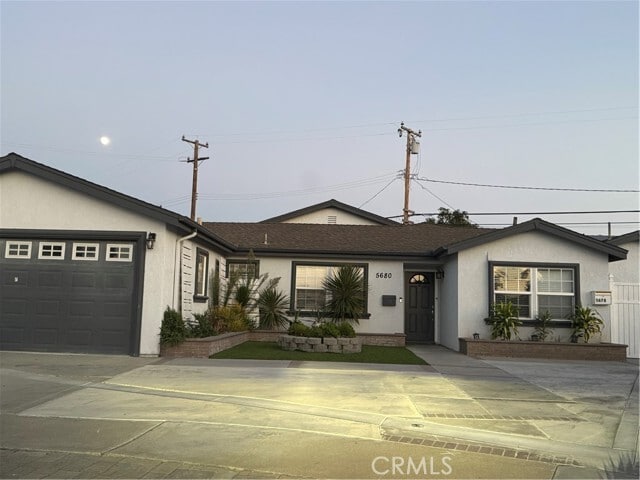 Building Photo - 5678 Oak Pl