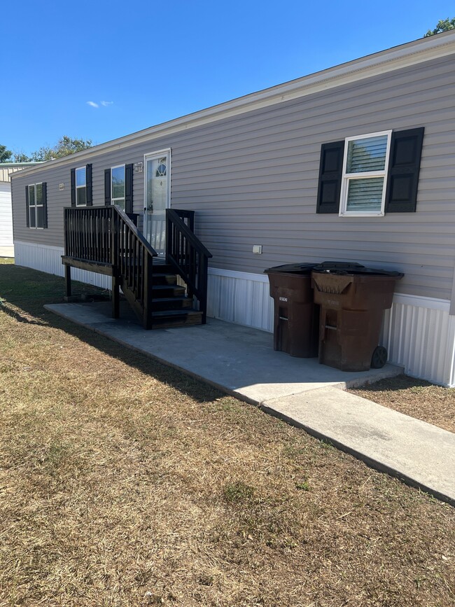 Photo - 750 Silent Valley Rd