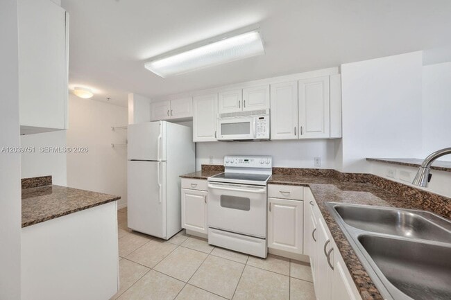 Photo - 215 SW 42nd Ave Unit 507