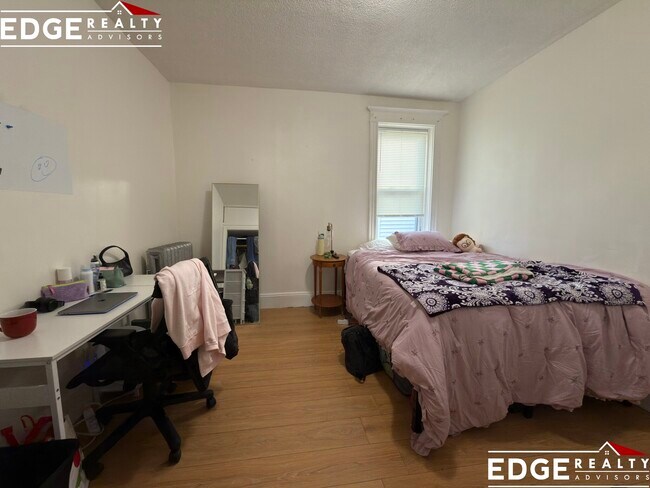 Photo - 56 Park Vale Ave Unit 1